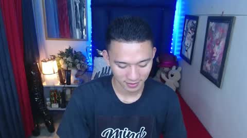 Snapshot of iconicmateo chatting on February 15, 2025, 7:17 pm Mateo online show from February 15, 2025, 7:17 pm