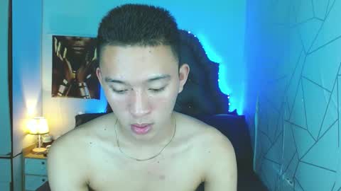 Snapshot of iconicmateo chatting on February 19, 2025, 2:01 am Mateo online show from February 19, 2025, 2:01 am