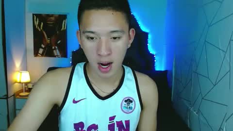 Snapshot of iconicmateo chatting on February 24, 2025, 2:04 pm Mateo online show from February 24, 2025, 2:04 pm