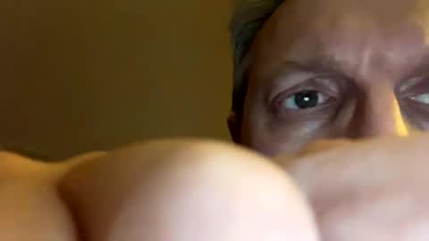 Snapshot of icums4u chatting on December 3, 2024, 4:39 pm icums4u online show from December 3, 2024, 4:39 pm