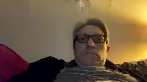 Snapshot of icums4u chatting on February 2, 2025, 8:30 pm icums4u online show from February 2, 2025, 8:30 pm