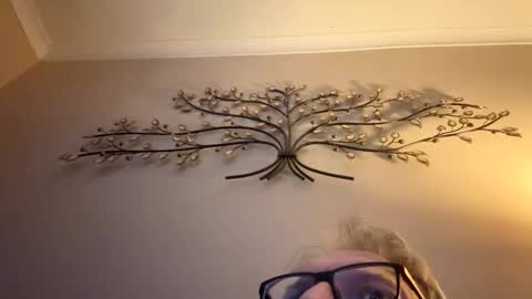 Snapshot of icums4u chatting on January 6, 2026, 4:11 pm icums4u online show from January 6, 2026, 4:11 pm