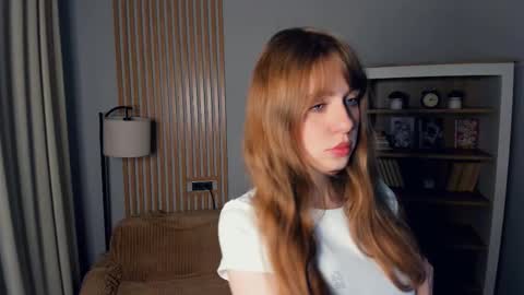 Snapshot of icyhoneybite chatting on October 13, 2025, 9:20 am Jane online show from October 13, 2025, 9:20 am