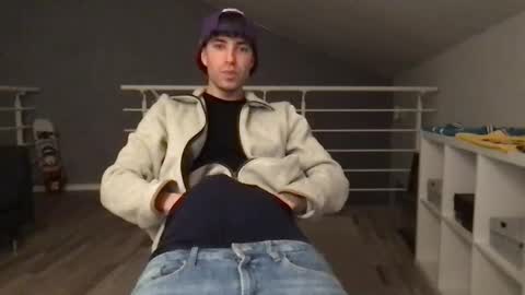 icyninesix online show from January 4, 2025, 12:05 am