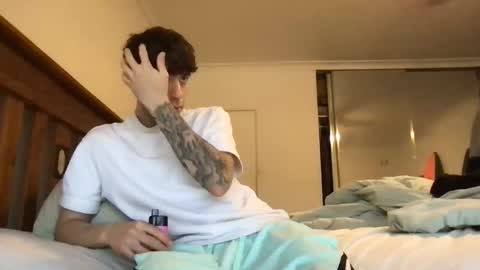 icyninesix online show from February 21, 2025, 4:40 am