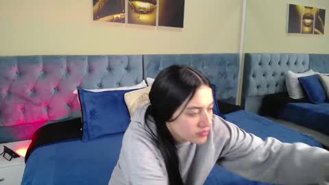 Icy online show from December 3, 2024, 11:44 am