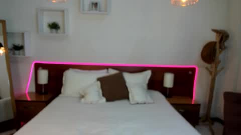 Icy online show from September 16, 2025, 10:16 am