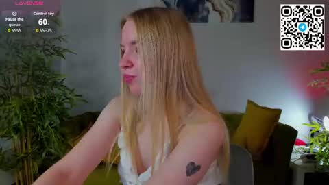 Snapshot of ida_lewiss chatting on June 14, 2026, 2:24 am Ida online show from June 14, 2026, 2:24 am