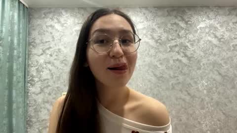 Sofi online show from November 17, 2025, 1:06 pm