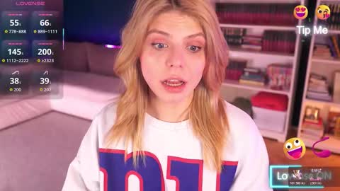 Snapshot of idontlikeguccibelts chatting on January 9, 2026, 6:21 pm Little Flower online show from January 9, 2026, 6:21 pm