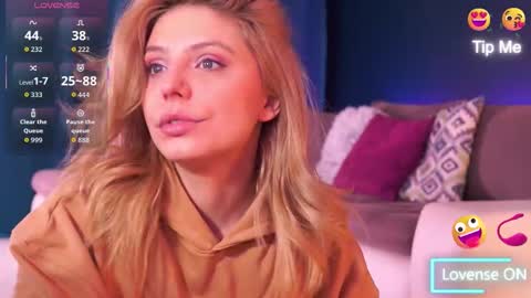 Snapshot of idontlikeguccibelts chatting on January 11, 2026, 5:18 pm Little Flower online show from January 11, 2026, 5:18 pm