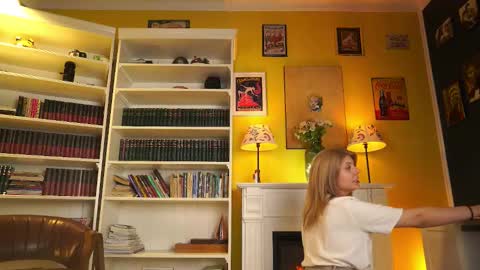 Snapshot of idontlikeguccibelts chatting on February 22, 2026, 7:12 pm Little Flower online show from February 22, 2026, 7:12 pm