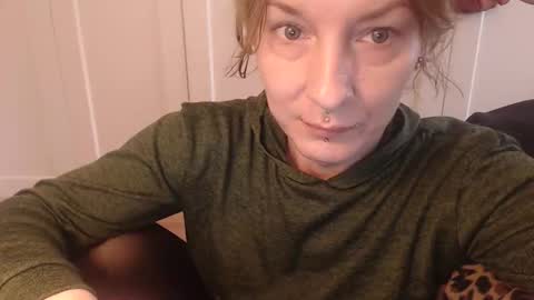 Snapshot of ifk_donkeysfr chatting on November 14, 2025, 12:15 pm Ifk Donkeys online show from November 14, 2025, 12:15 pm