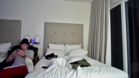 Snapshot of igetherwetter chatting on December 13, 2024, 11:02 am Amiri Roue online show from December 13, 2024, 11:02 am