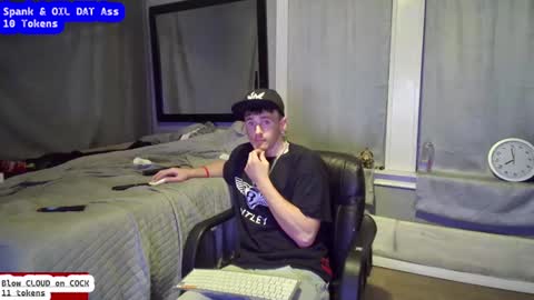 Snapshot of igetherwetter chatting on December 24, 2024, 6:33 am Amiri Roue online show from December 24, 2024, 6:33 am