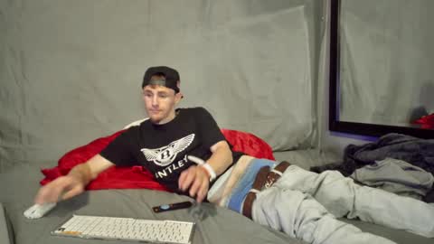 Snapshot of igetherwetter chatting on January 12, 2025, 2:03 am Amiri Roue online show from January 12, 2025, 2:03 am