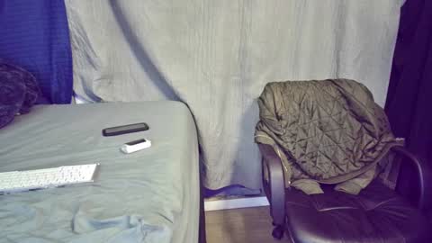 Snapshot of igetherwetter chatting on January 25, 2025, 6:23 am Amiri Roue online show from January 25, 2025, 6:23 am