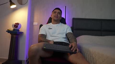 Snapshot of igor_scott chatting on September 16, 2025, 2:01 am Igor scott online show from September 16, 2025, 2:01 am