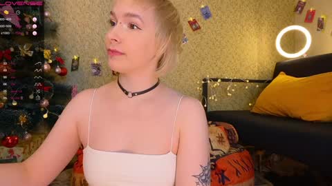 Emmy  help me reach 100 thumbs up online show from January 26, 2025, 4:20 pm