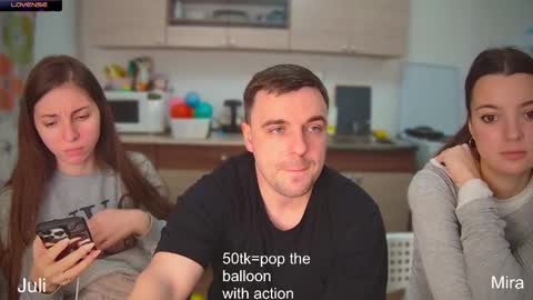 Julia and Mira online show from December 10, 2024, 4:49 pm