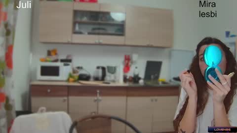 Julia and Mira online show from December 22, 2024, 6:28 am