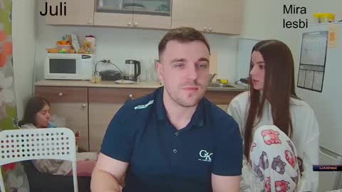 Julia and Mira online show from January 12, 2025, 3:36 pm