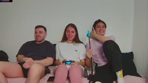 Julia and Mira online show from January 20, 2025, 1:21 pm