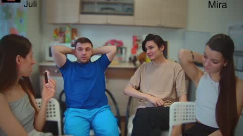 Julia and Mira online show from February 4, 2025, 1:38 pm