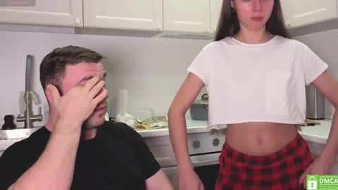 Julia and Mira online show from September 12, 2025, 9:15 pm