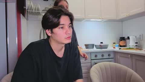 Julia and Mira online show from October 27, 2025, 12:42 pm