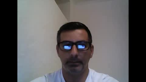 ihtiandar1008 online show from February 15, 2025, 10:52 pm