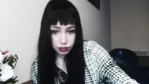 iiiiiiis online show from December 14, 2025, 5:24 am