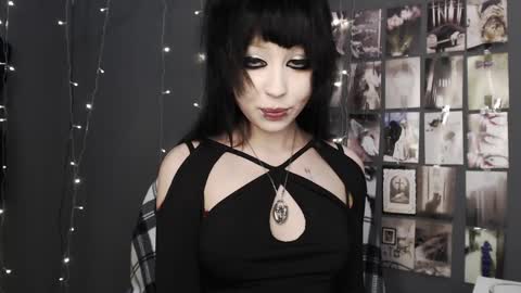 iiiiiiis online show from May 27, 2026, 10:07 pm