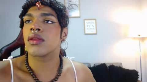 Snapshot of ile_matamba chatting on October 12, 2025, 3:33 pm ile_matamba online show from October 12, 2025, 3:33 pm