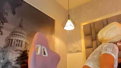 Snapshot of ile_matamba chatting on November 1, 2025, 3:03 pm ile_matamba online show from November 1, 2025, 3:03 pm