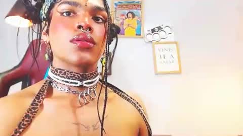 Snapshot of ile_matamba chatting on November 28, 2025, 7:38 pm ile_matamba online show from November 28, 2025, 7:38 pm