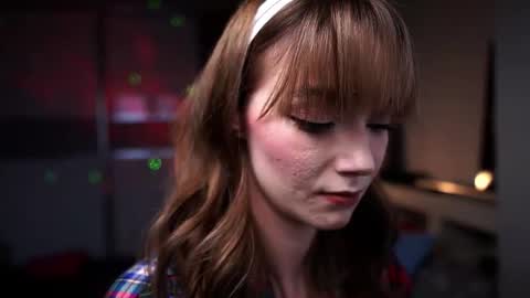 ileanacampbel online show from November 18, 2025, 5:45 am