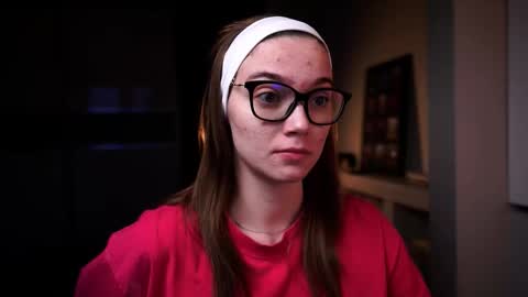 ileanacampbel online show from December 15, 2025, 4:39 am