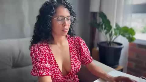 Snapshot of illaroom chatting on February 11, 2026, 8:03 pm Kloe online show from February 11, 2026, 8:03 pm