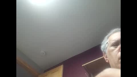 illshowmine1 online show from November 3, 2025, 3:41 am