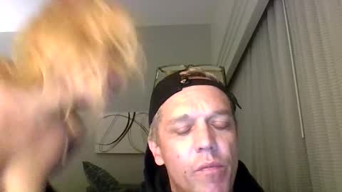 illuminatiheadspace1 online show from December 17, 2025, 5:13 am