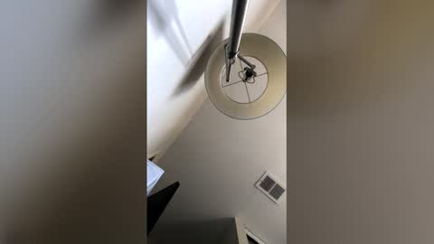 illuminatiiii666 online show from April 7, 2026, 7:25 pm