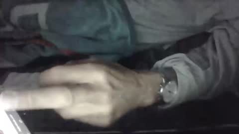 iloveitall86 online show from October 27, 2025, 6:50 am