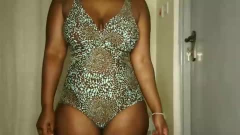 Snapshot of im7740 chatting on February 4, 2026, 4:29 am im7740 online show from February 4, 2026, 4:29 am