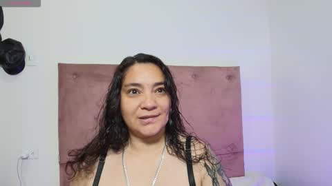 Snapshot of im_alaya chatting on February 17, 2026, 10:23 am Alaya online show from February 17, 2026, 10:23 am