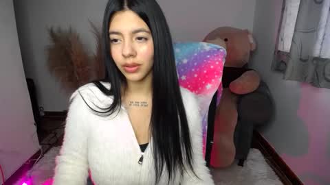 Alyn online show from October 14, 2025, 5:47 pm