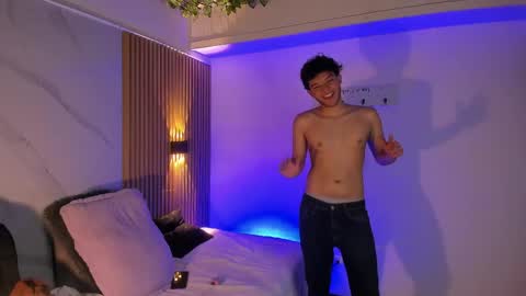 ANDRESRH  online show from May 28, 2026, 3:59 am