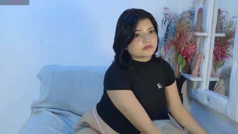 Snapshot of im_aurora_ chatting on February 5, 2026, 7:40 pm aurora online show from February 5, 2026, 7:40 pm