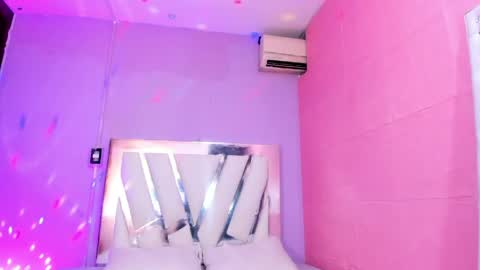 im_brittany_333 online show from May 15, 2026, 11:56 pm