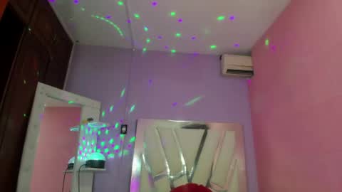 im_brittany_333 online show from May 27, 2026, 3:14 am